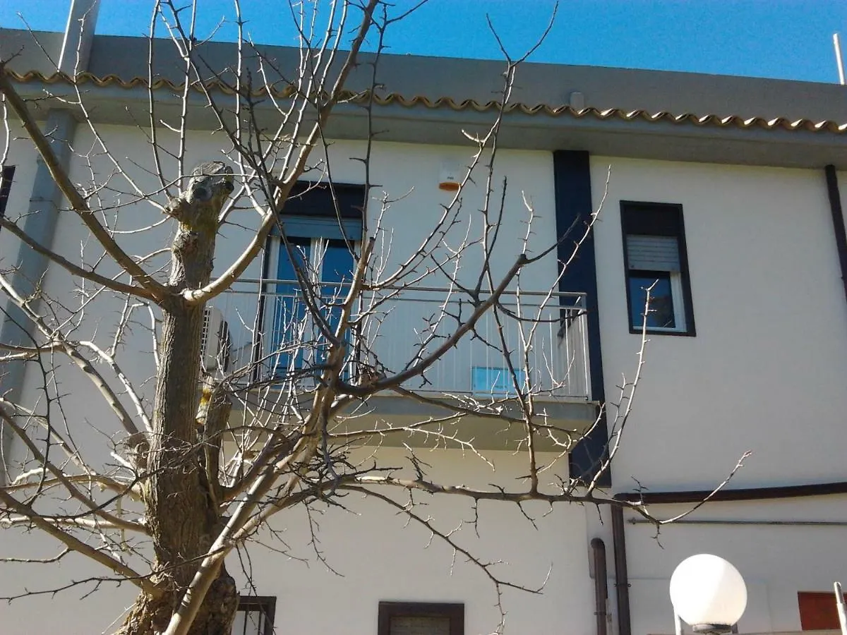 B&B Maison Blanche Кальтаджироне