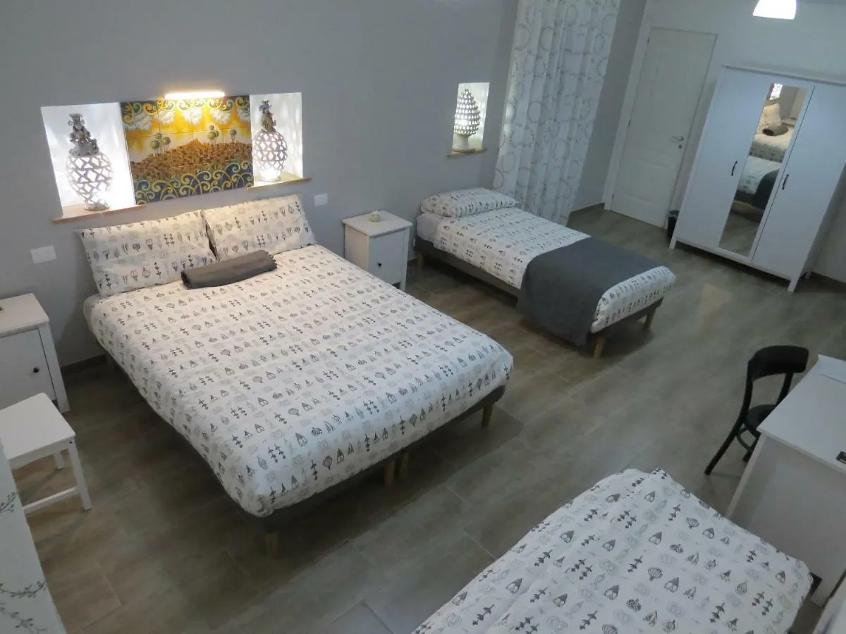 B&B Maison Blanche Кальтаджироне Отель типа 